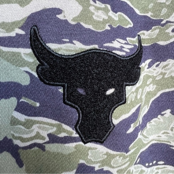 Under Armour Project Rock Women’s Veteran’s Patch Green Camouflage Hoodie, Large - Picture 6 of 14